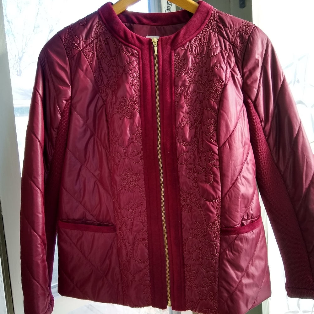 Stunning embroidered Zenergy Jacket. Size 1. Pictures do not do it justi…